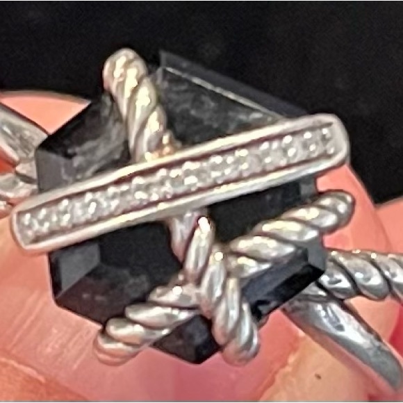 David Yurman Black Onyx bypass ring with Diamond accent. - Picture 3 of 7